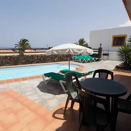 With Private Pool Near The Beach *