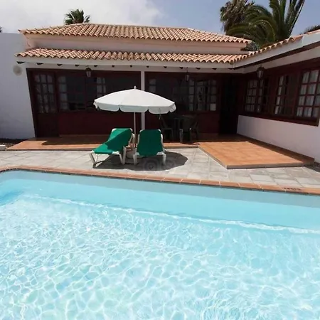 With Private Pool Near The Beach Vila Caleta De Fuste