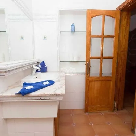 Vila With Private Pool Near The Beach *