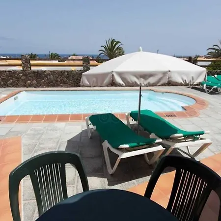 With Private Pool Near The Beach Vila