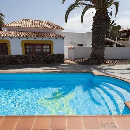 With Private Pool Near The Beach Vila