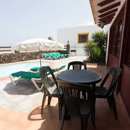 Vila With Private Pool Near The Beach *