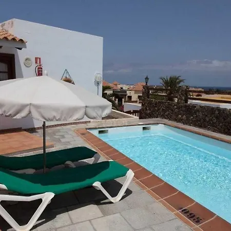 With Private Pool Near The Beach *